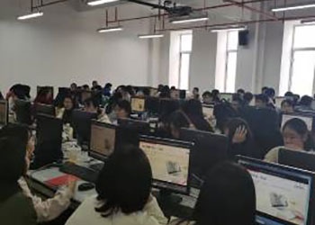 给广东食品药品学院上了一周的实训课,由于上课很早,八点就要开课,我每天天没亮就得摸黑起床